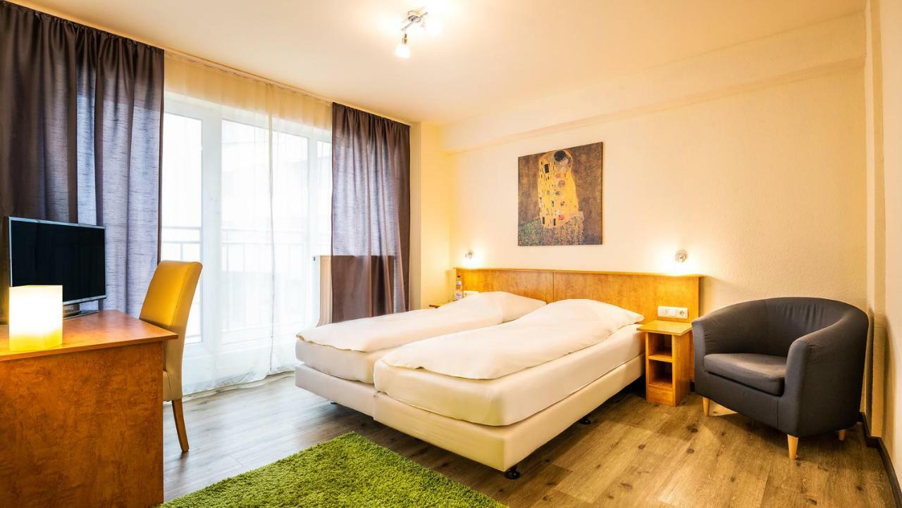 Schroeders City-Style-Hotel เทรียร์ ห้อง รูปภาพ