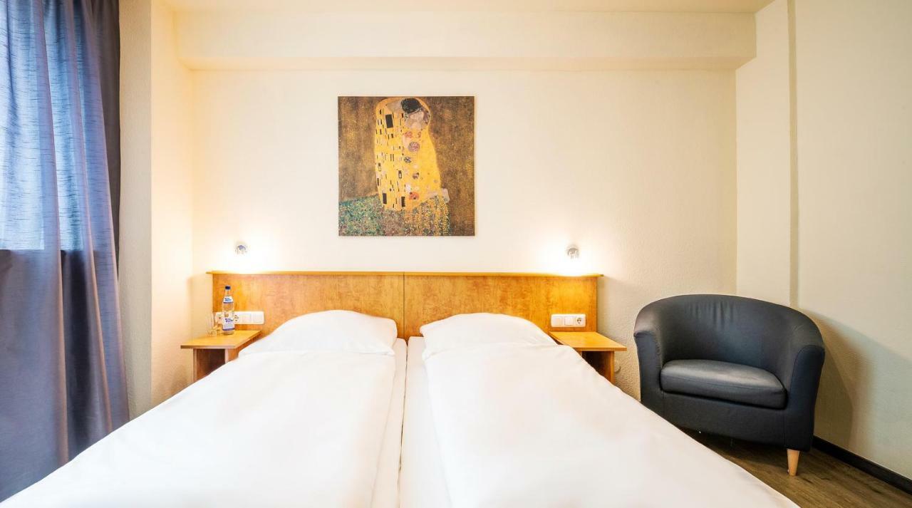 Schroeders City-Style-Hotel เทรียร์ ห้อง รูปภาพ